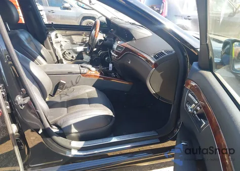 2013 Mercedes-Benz S 550 из США, поврежденный, VIN WDDNG7DB4DA514848